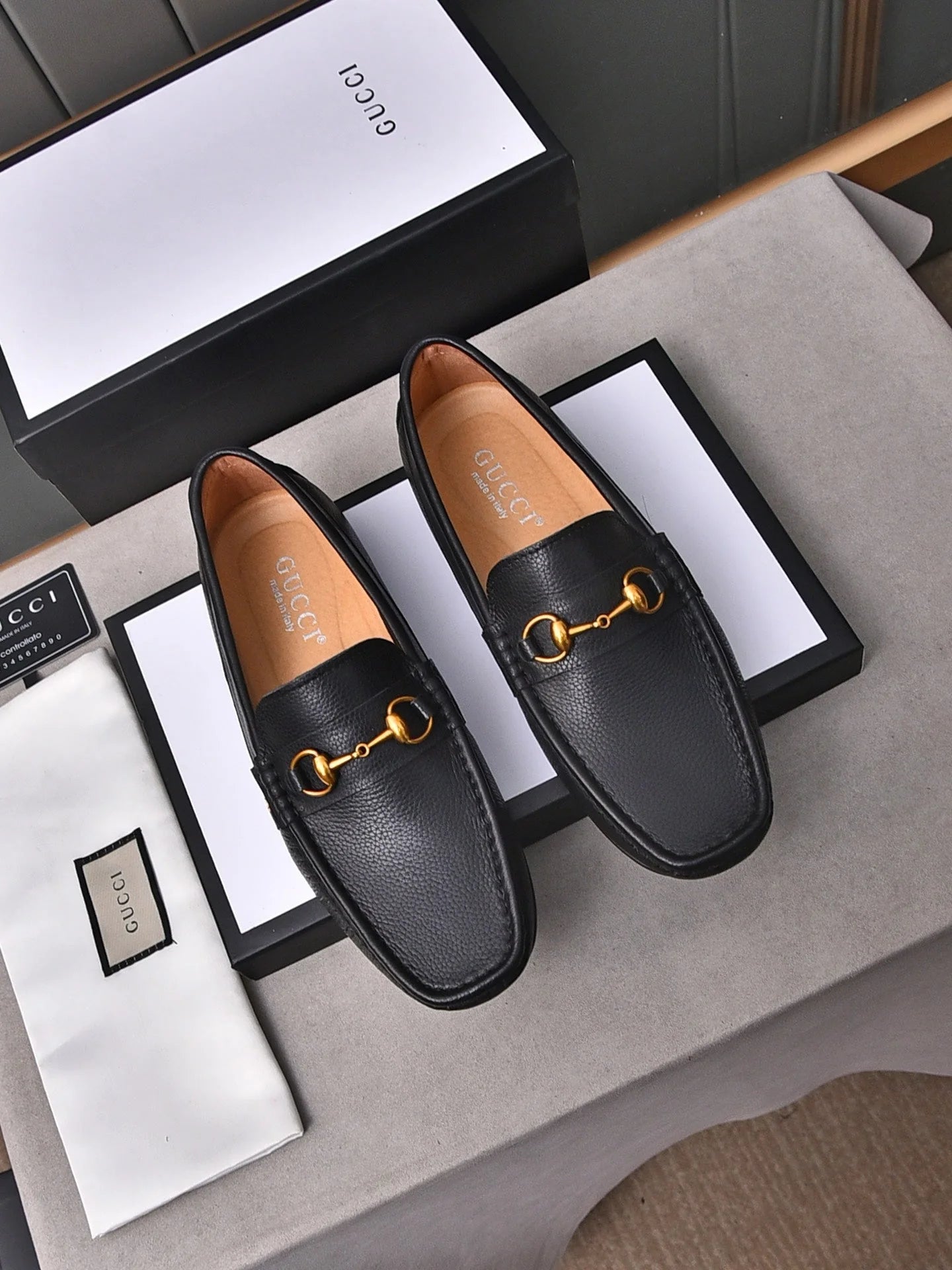 GG Men's Bee Loafer Black Cowhide 853336
