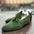 Men's green high-class tasseled loafers