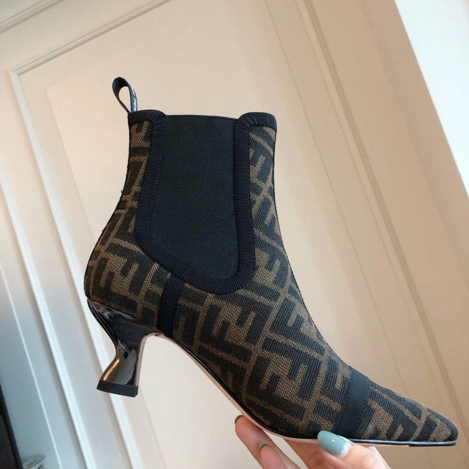 Pointed Toe Fashionable and Versatile High Heels 0823112308
