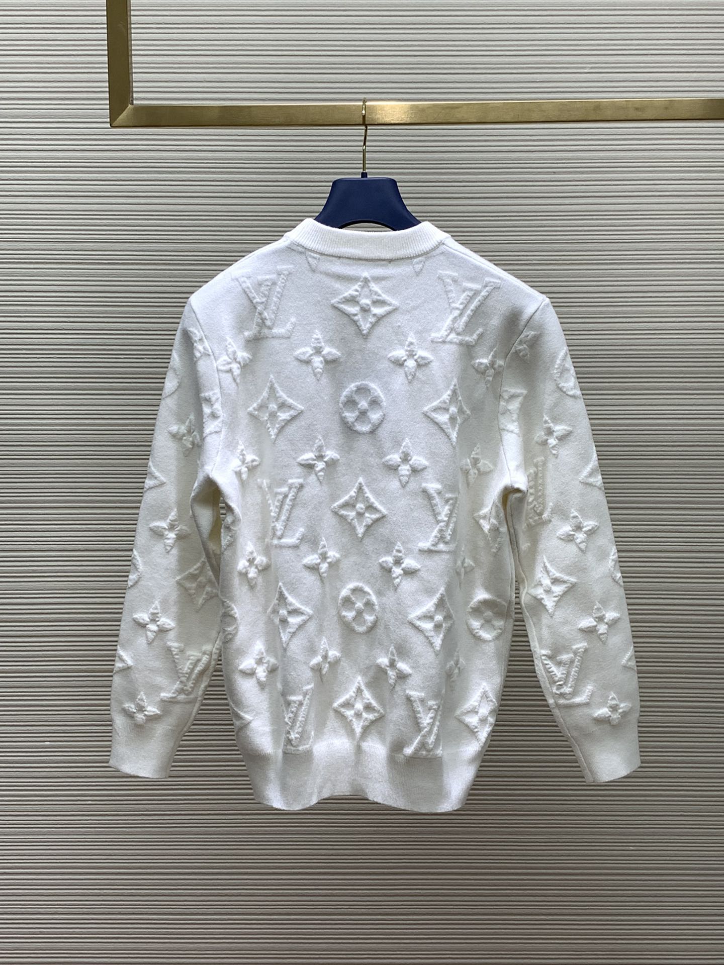 Fashionable casual round neck long sleeve knitted sweater 0424110407