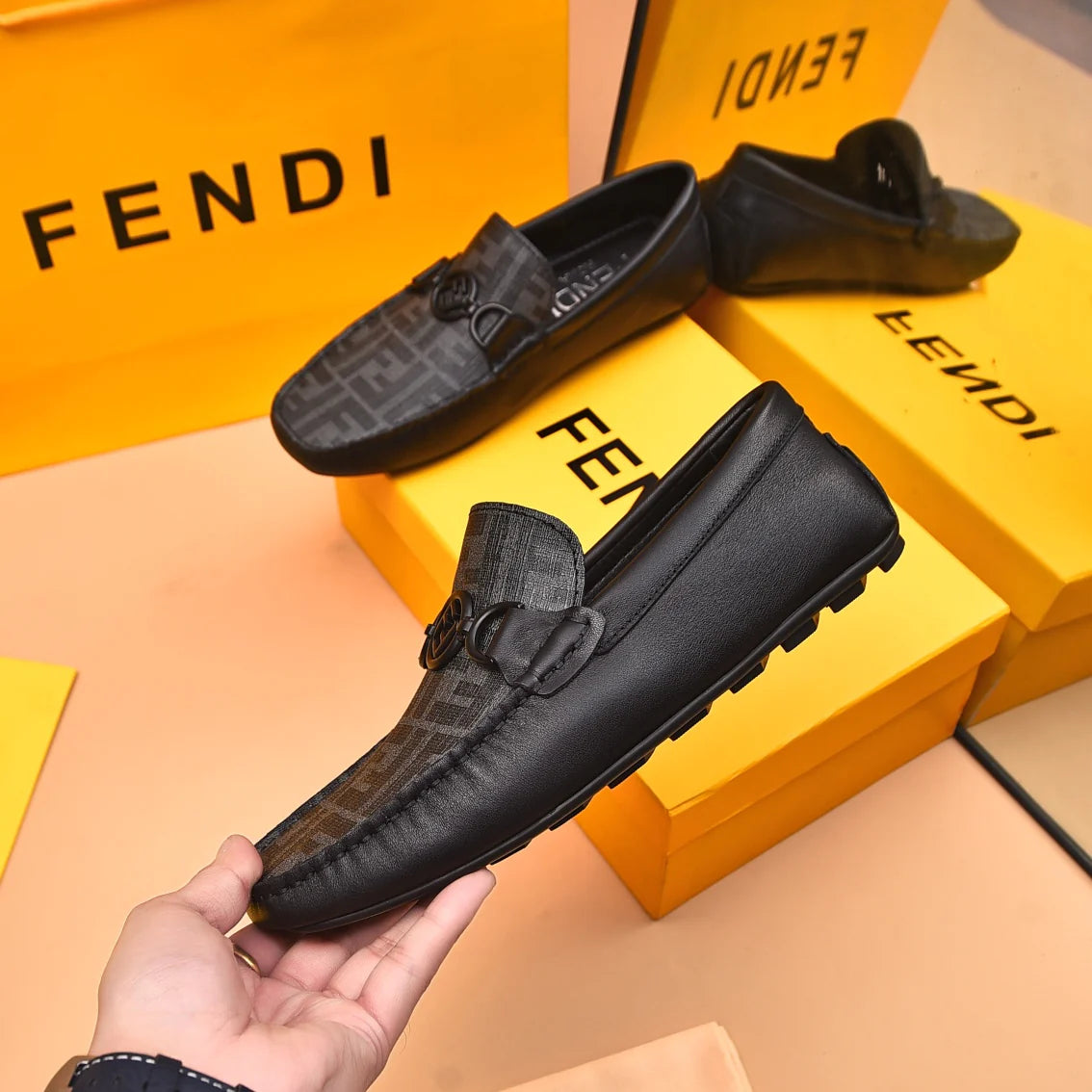 Classic new men's casual loafers 1024072424