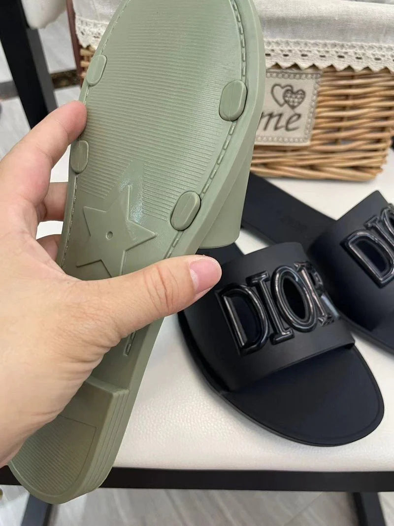 New Style Slip-on Princess Wind Quick Dry Beach Flat Sandals And Slippers 1024062815