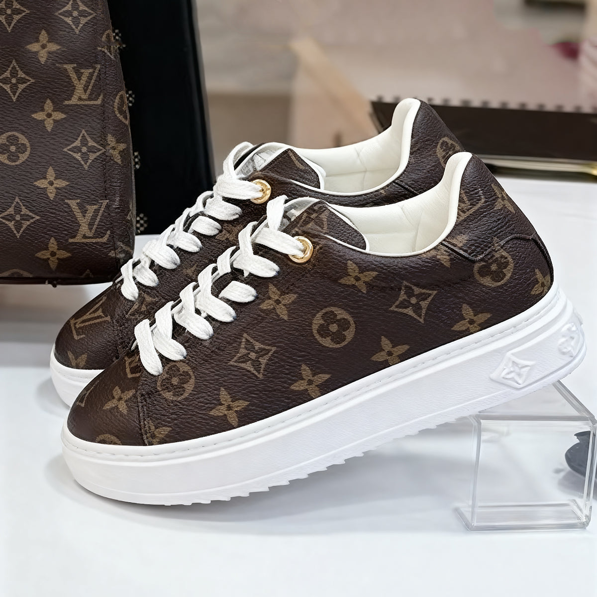 VL Time Out Sneaker Brown For Women 0426011201