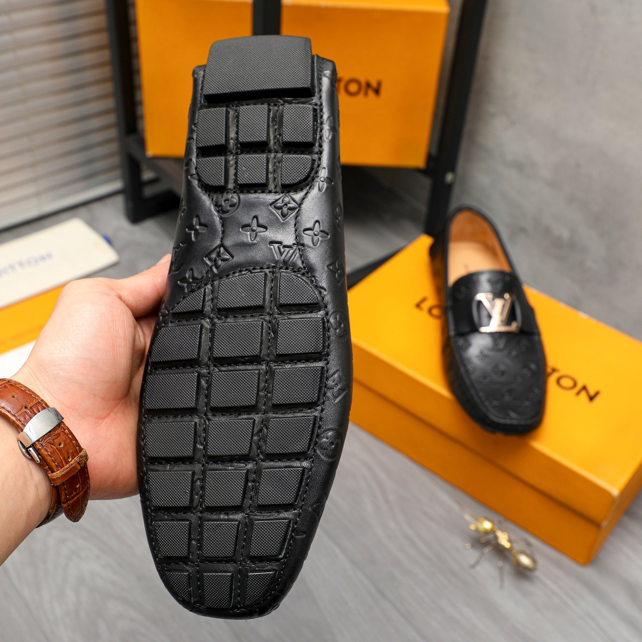 New fashion and versatile business loafers XC0424040208
