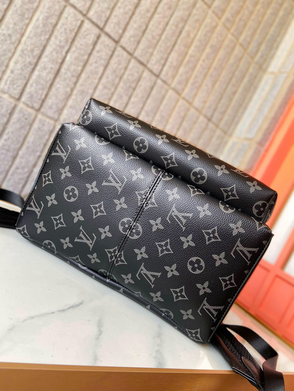 Luxury V Logo Classic RACER Backpack XC0425111904
