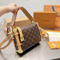 2023 New V logo early spring three-dimensional box bag portable shoulder messenger bag