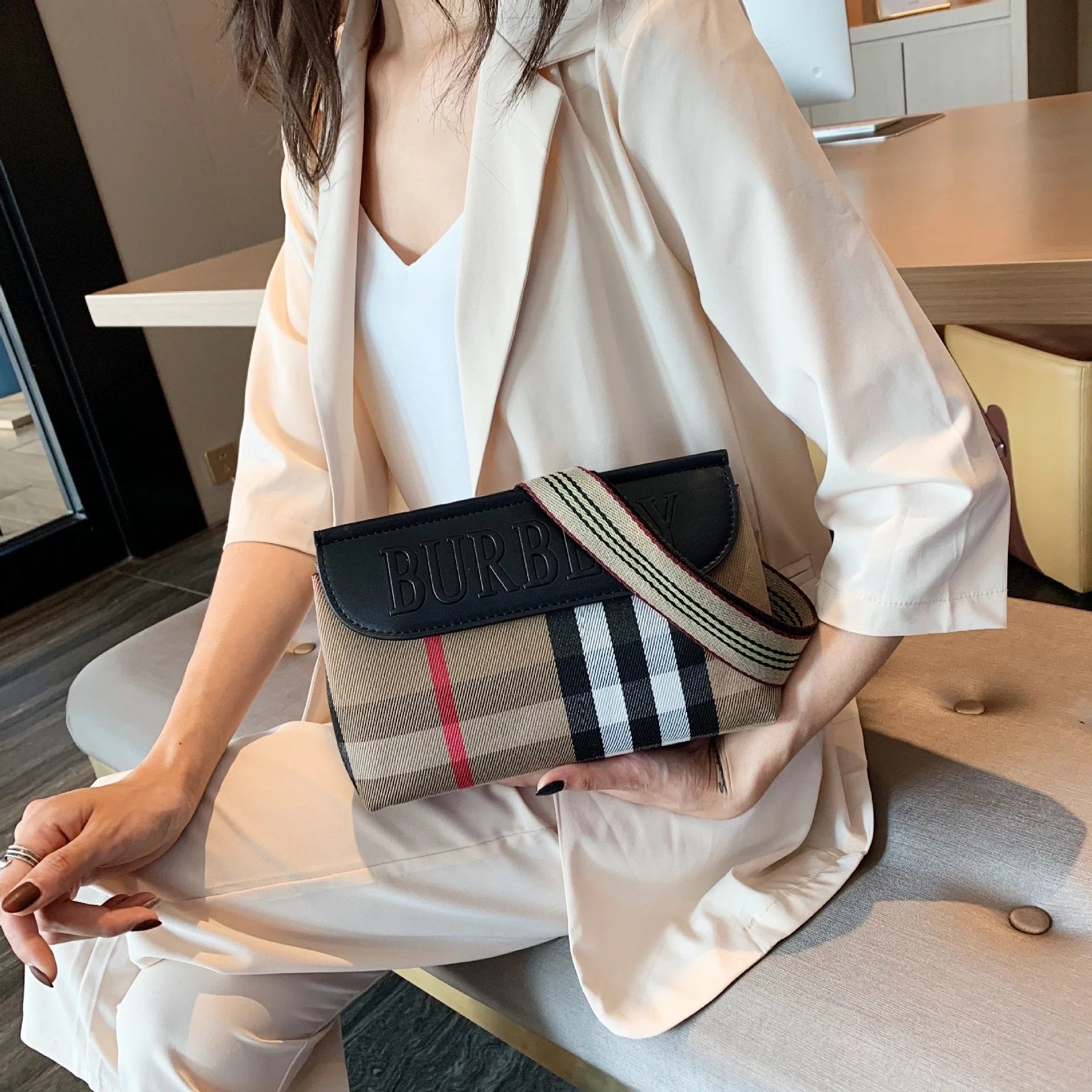 New Fashionable Contrasting Casual Women's Bag 1023121802