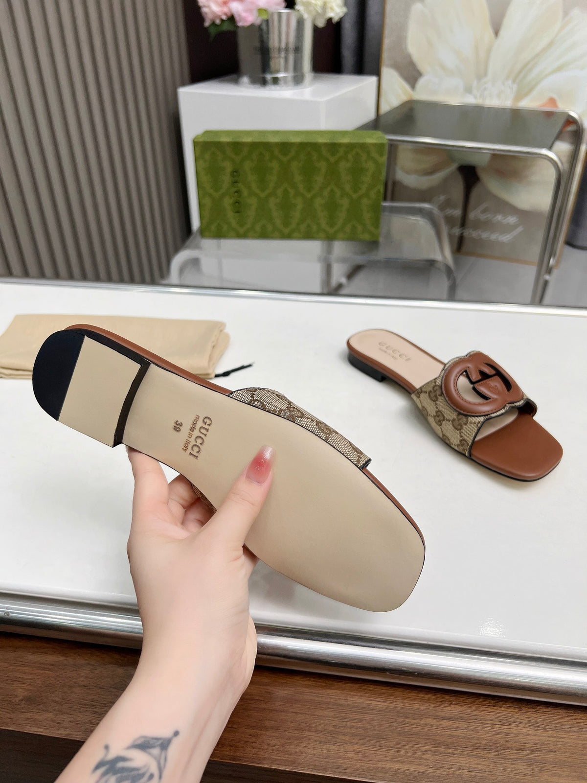 25 Ladies New Fashion Slippers PD0425031409