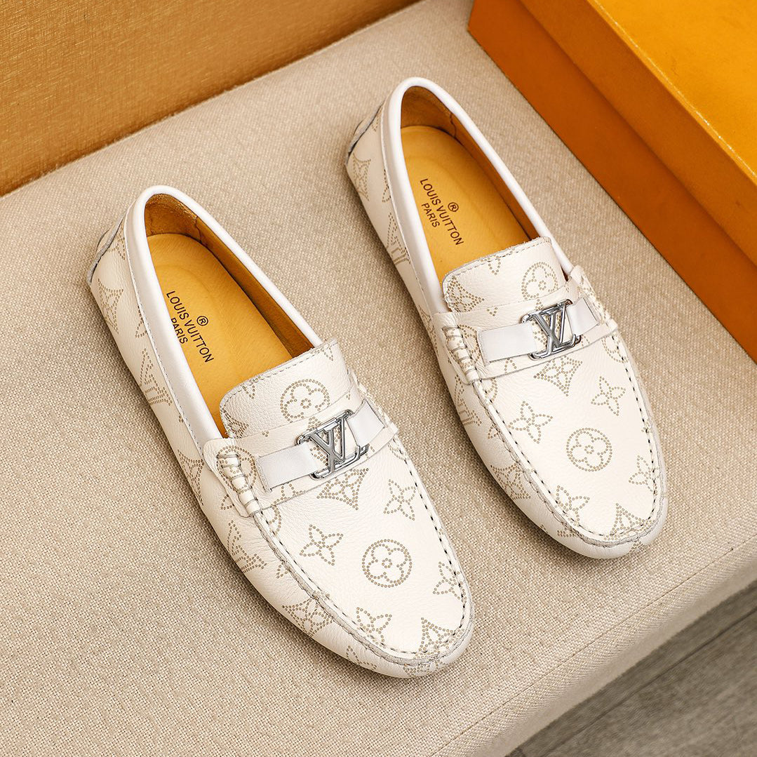 24 Men's Classic V logo Print Loafers XC0424052908