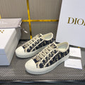 Low Top Classic Shoes XC0123072801