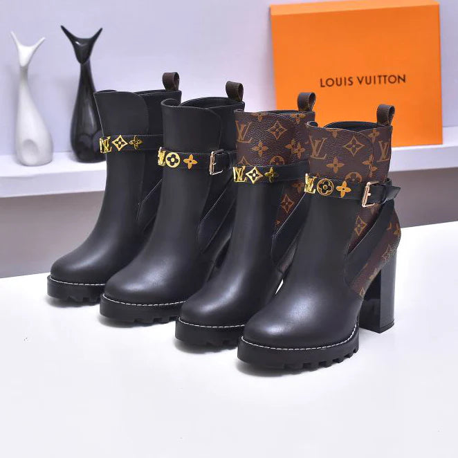 Classic high-heeled combat boots 1025103125