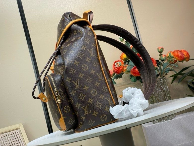 L New Fashion Backpack 0425072520