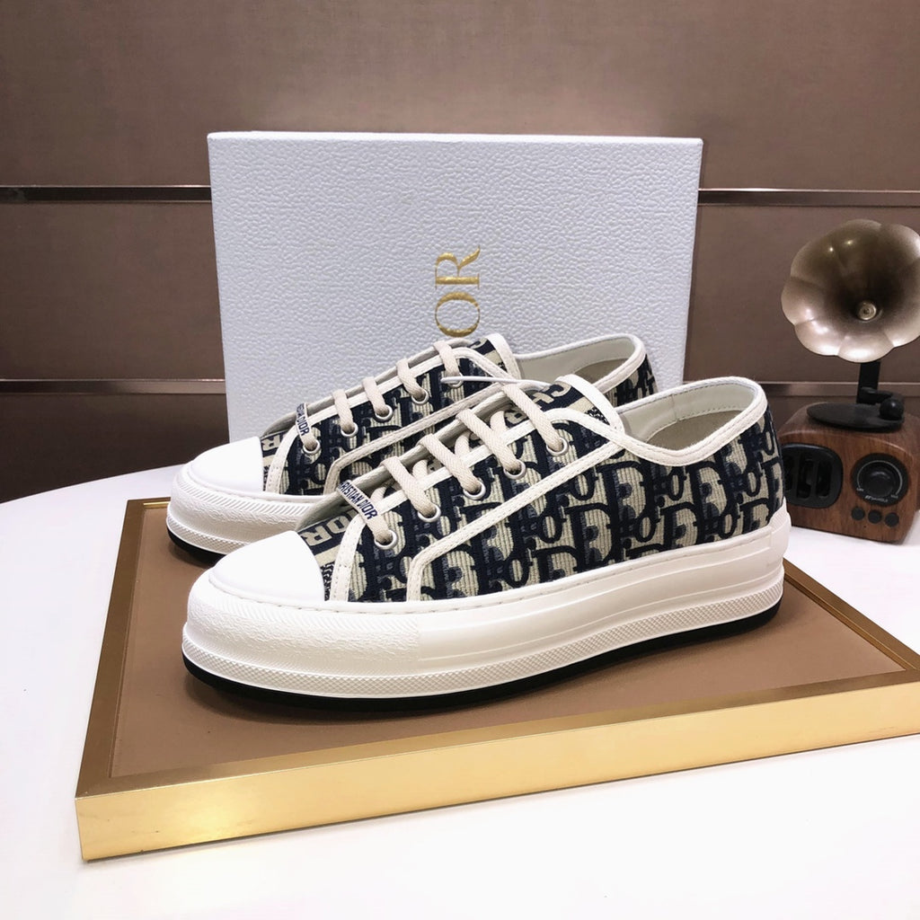 Embroidered Women's Canvas Shoes XC0823080802