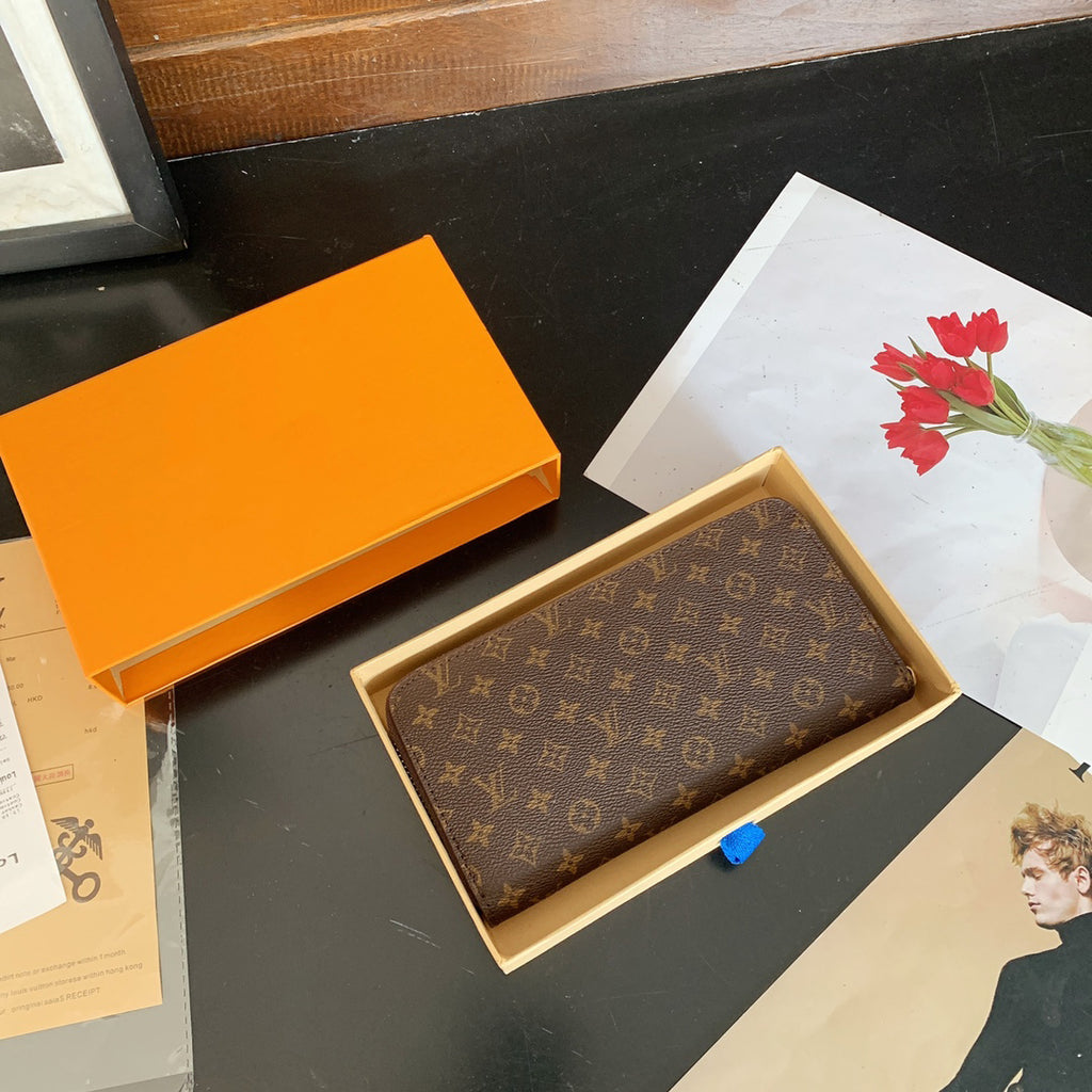 Men's and Women's Fashion Trend Wallets