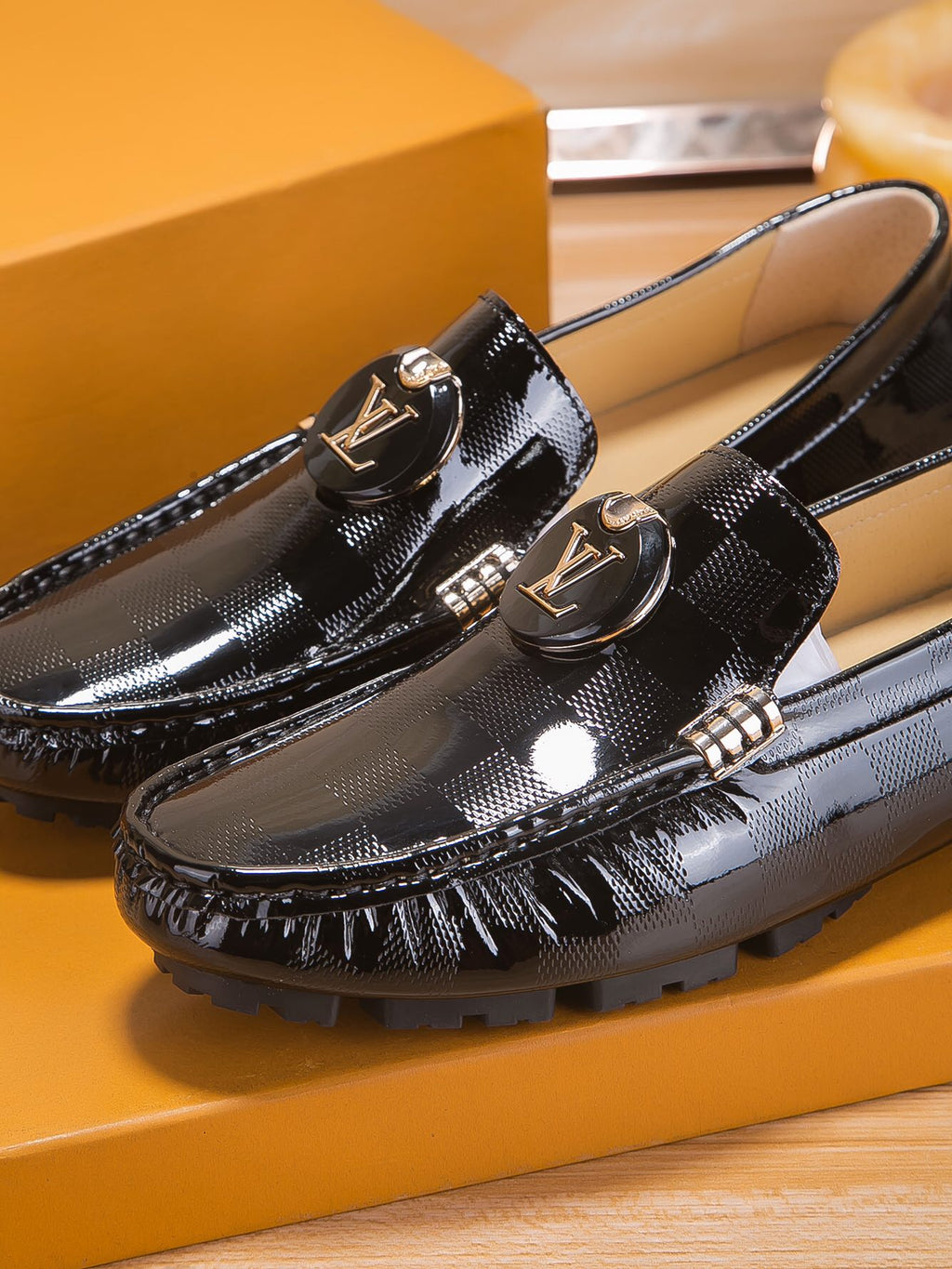 New Luxury V Brand Loafers XC0424082204