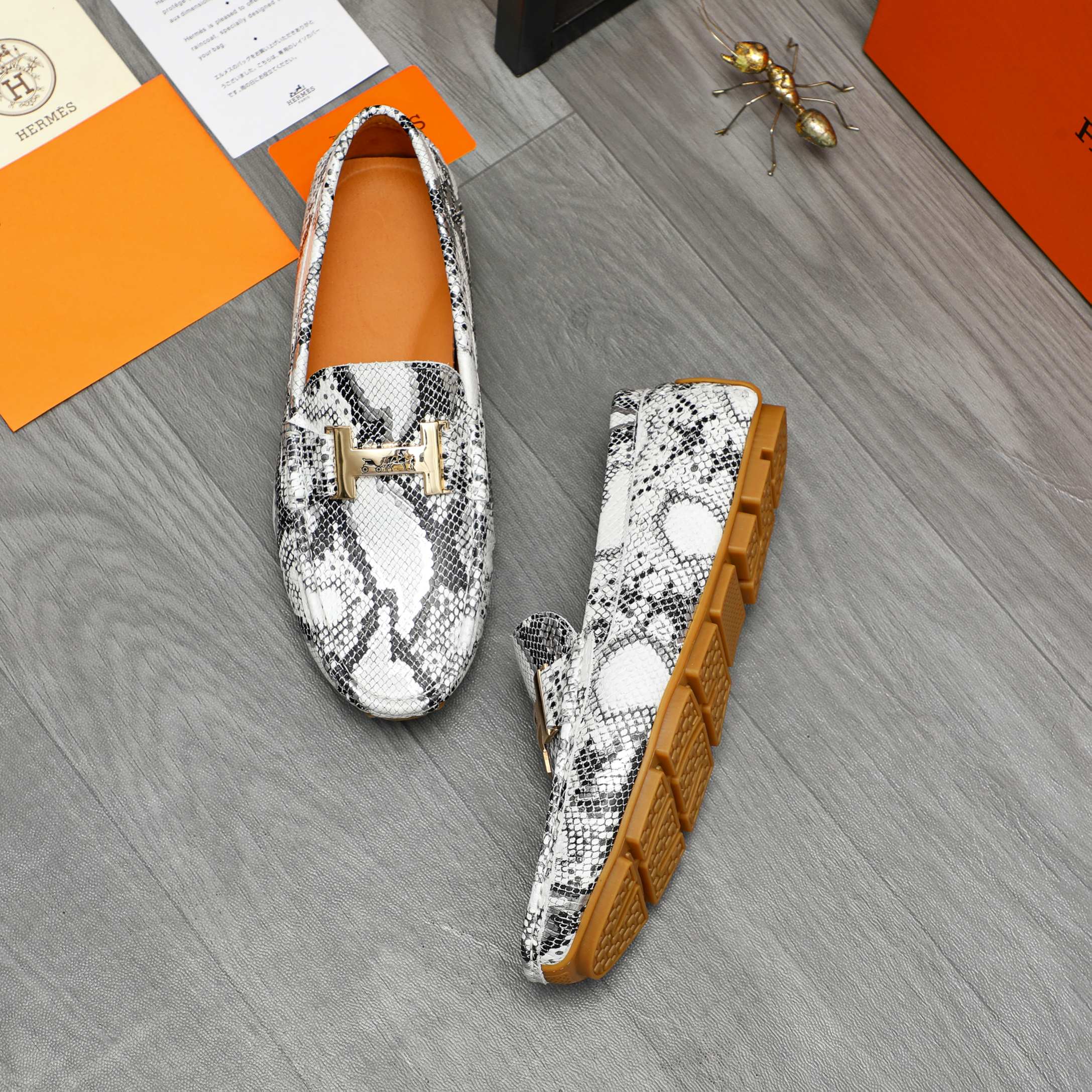 Fashion and high-quality versatile loafers 1024052817