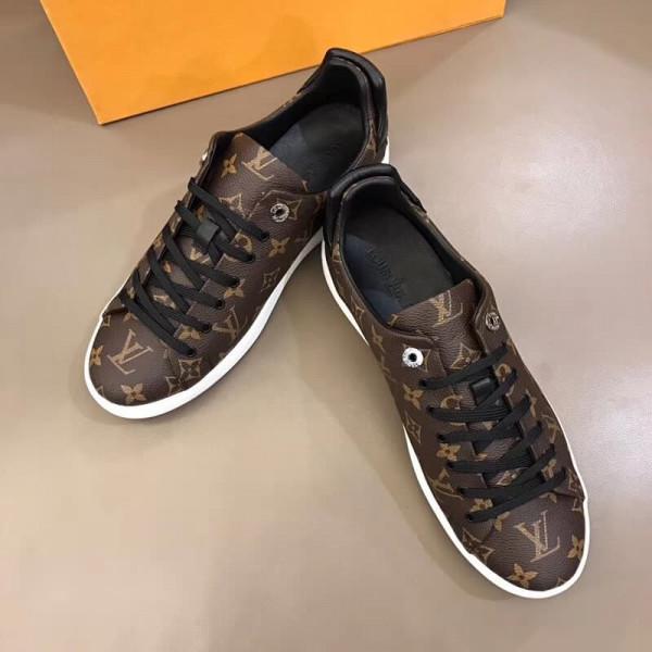 Dark brown handmade L skate shoes