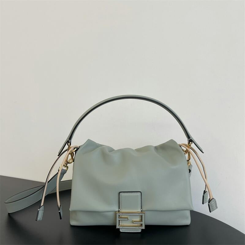 Mamma Baguette Medium Leather Handbag 0425021306