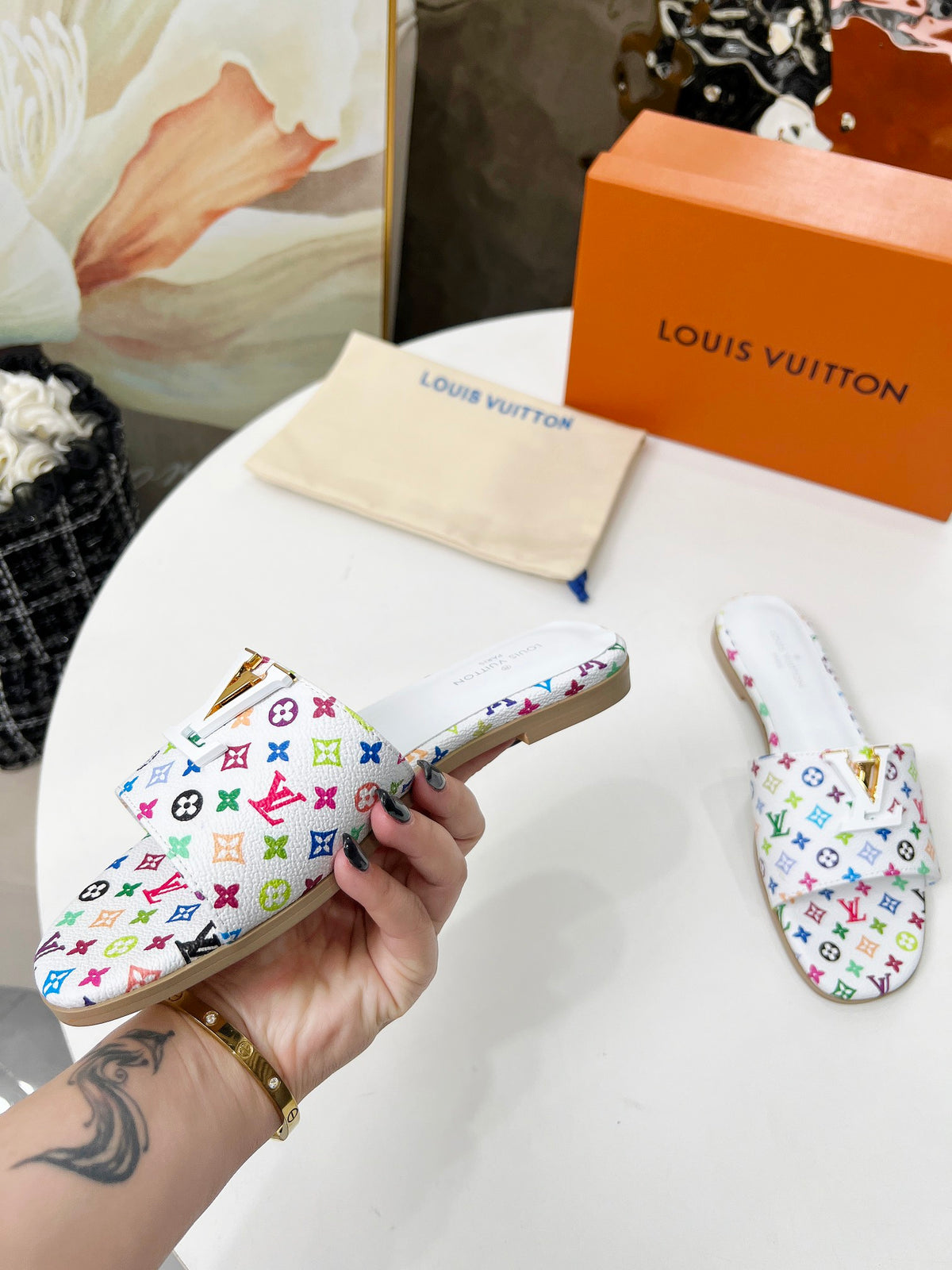 New V logo printed sandals fashion casual flip flops 0425040915