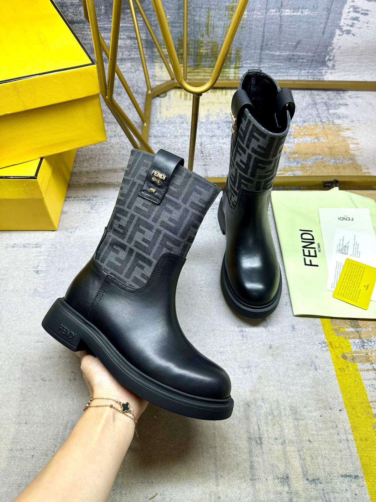 24 New Fall and Winter Fashion Women's Boots 0424090215