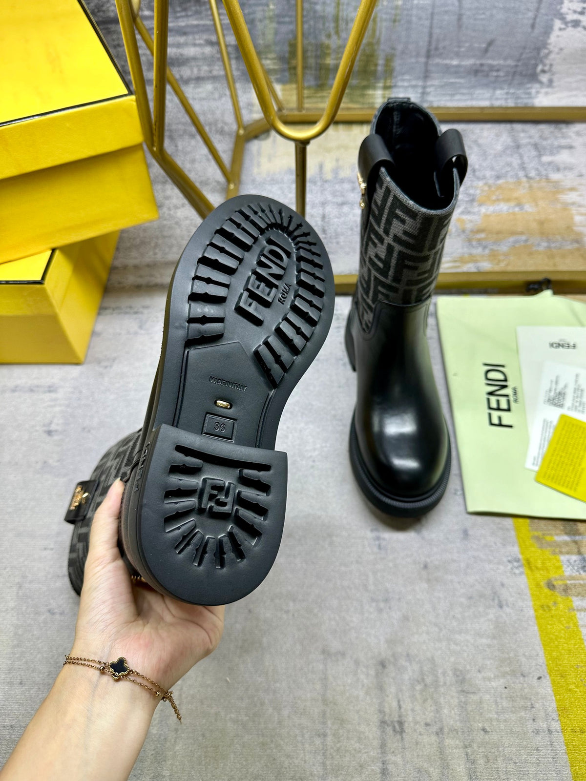 24 New Fall and Winter Fashion Women's Boots 0424090215