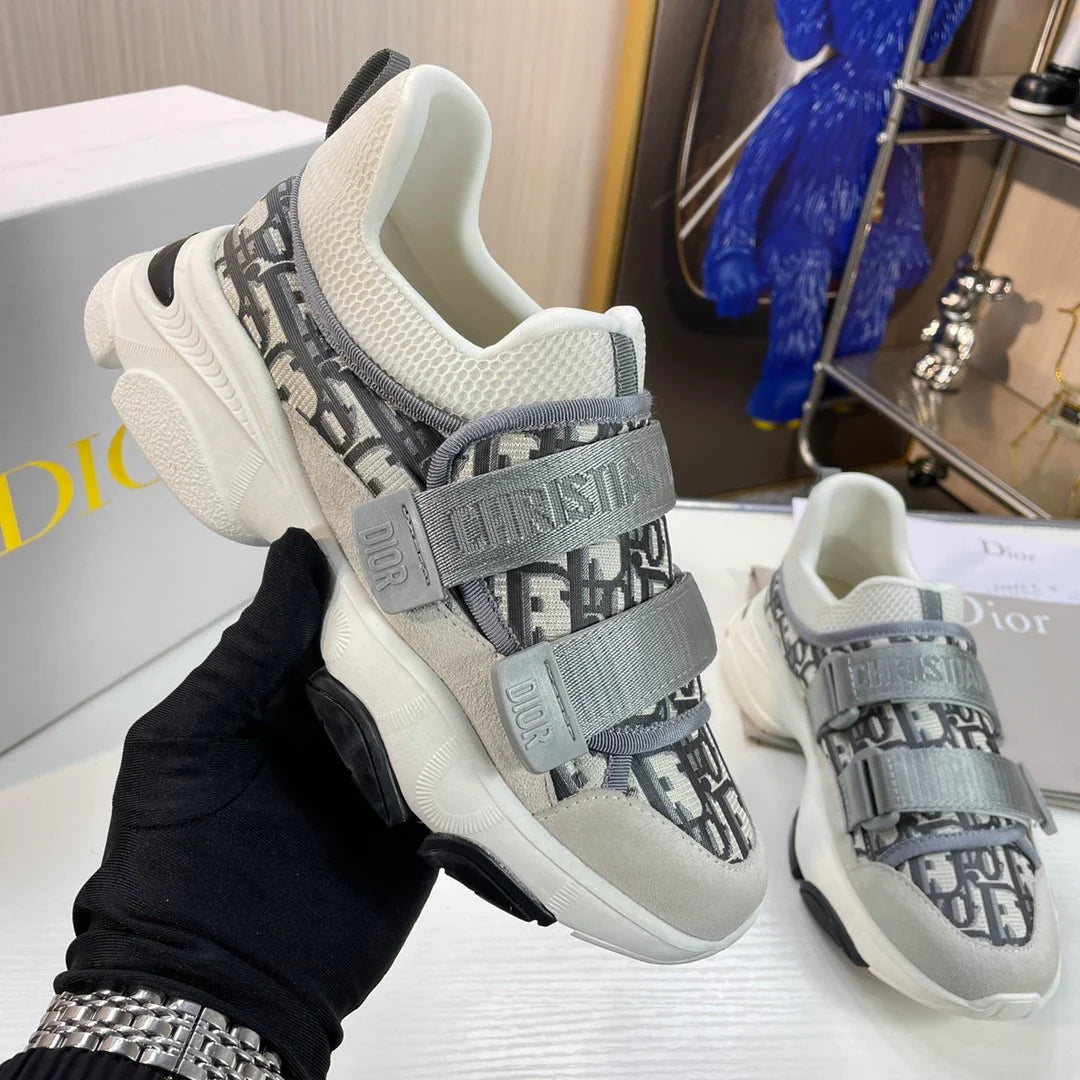 Luxury old flower silver-grey women's sports shoes 1024052907
