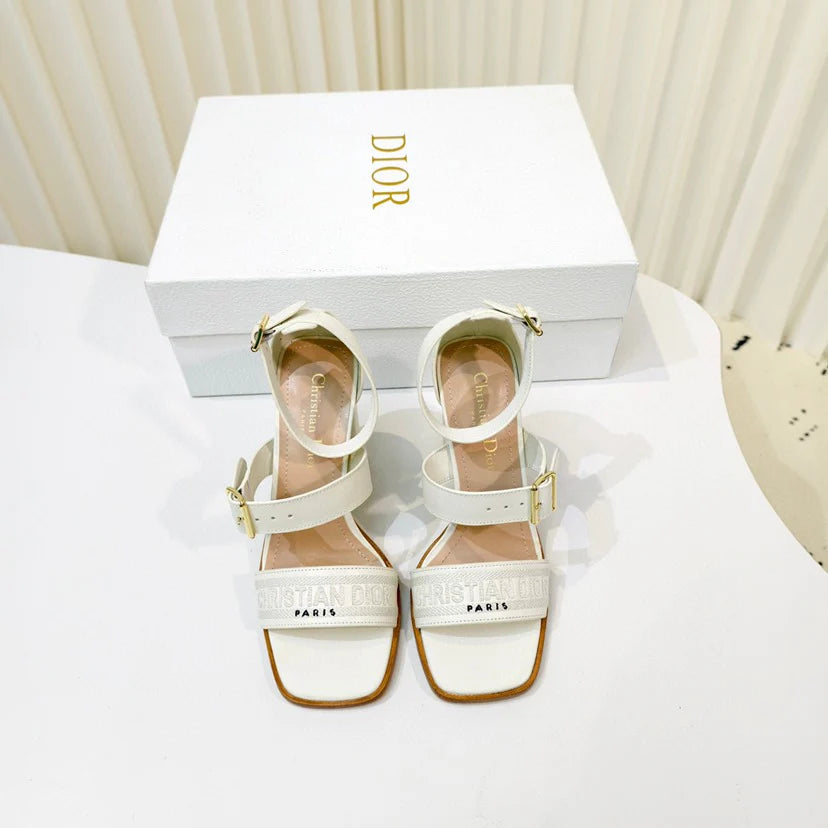 New high-heeled embroidered sandals 1025032133