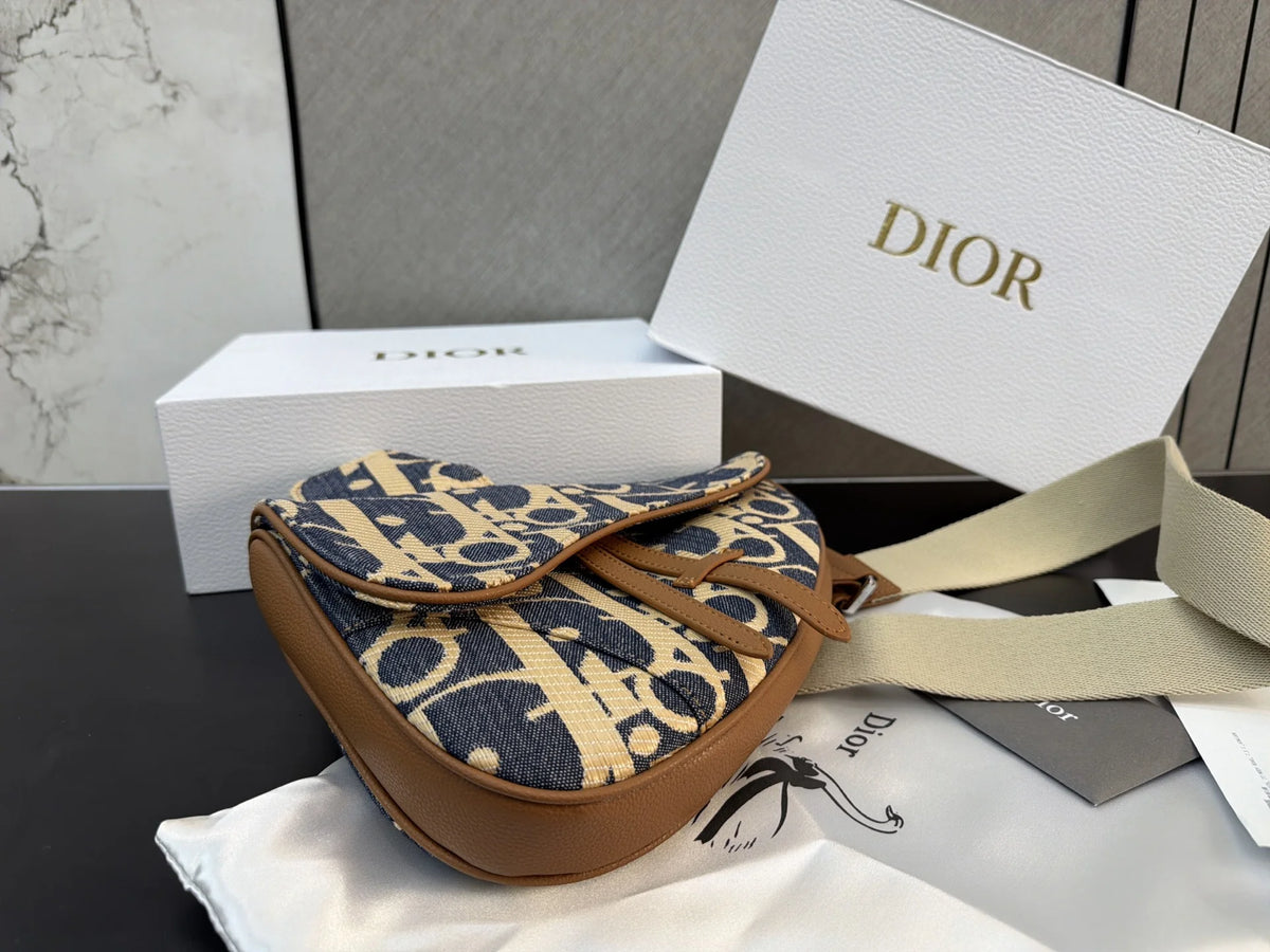 DI 26ss Crossbody bag CWT1326082107
