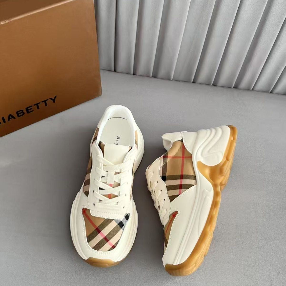 New plaid platform sneakers  PD042025051915