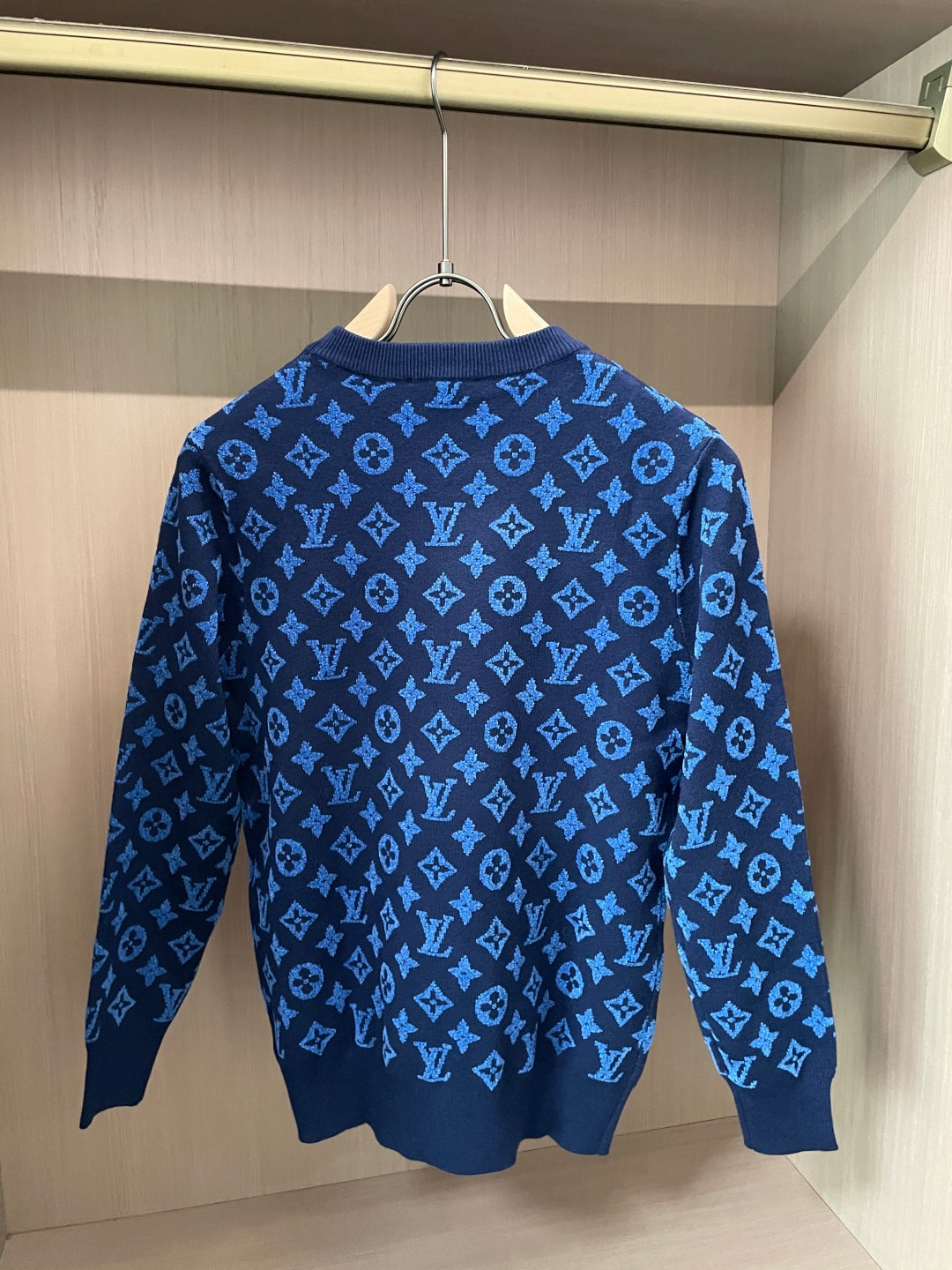 VL Fashion classic round neck sweater 3D-0425101401