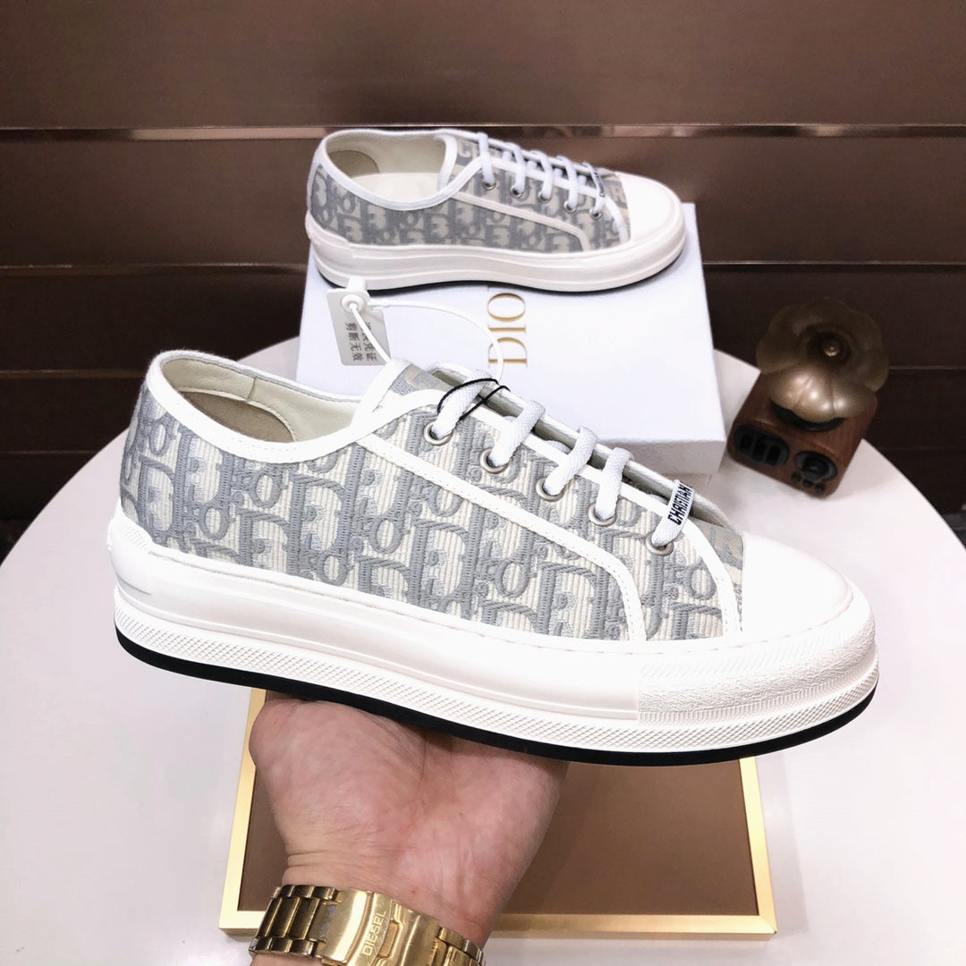 Embroidered Women's Canvas Shoes XC0823080802