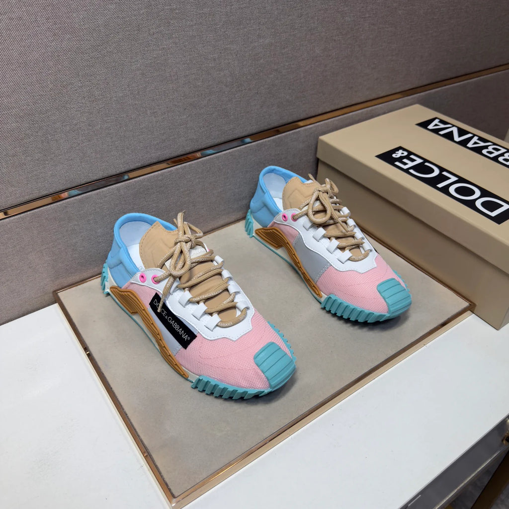 Matching Casual Shoes for Couples 1026042015