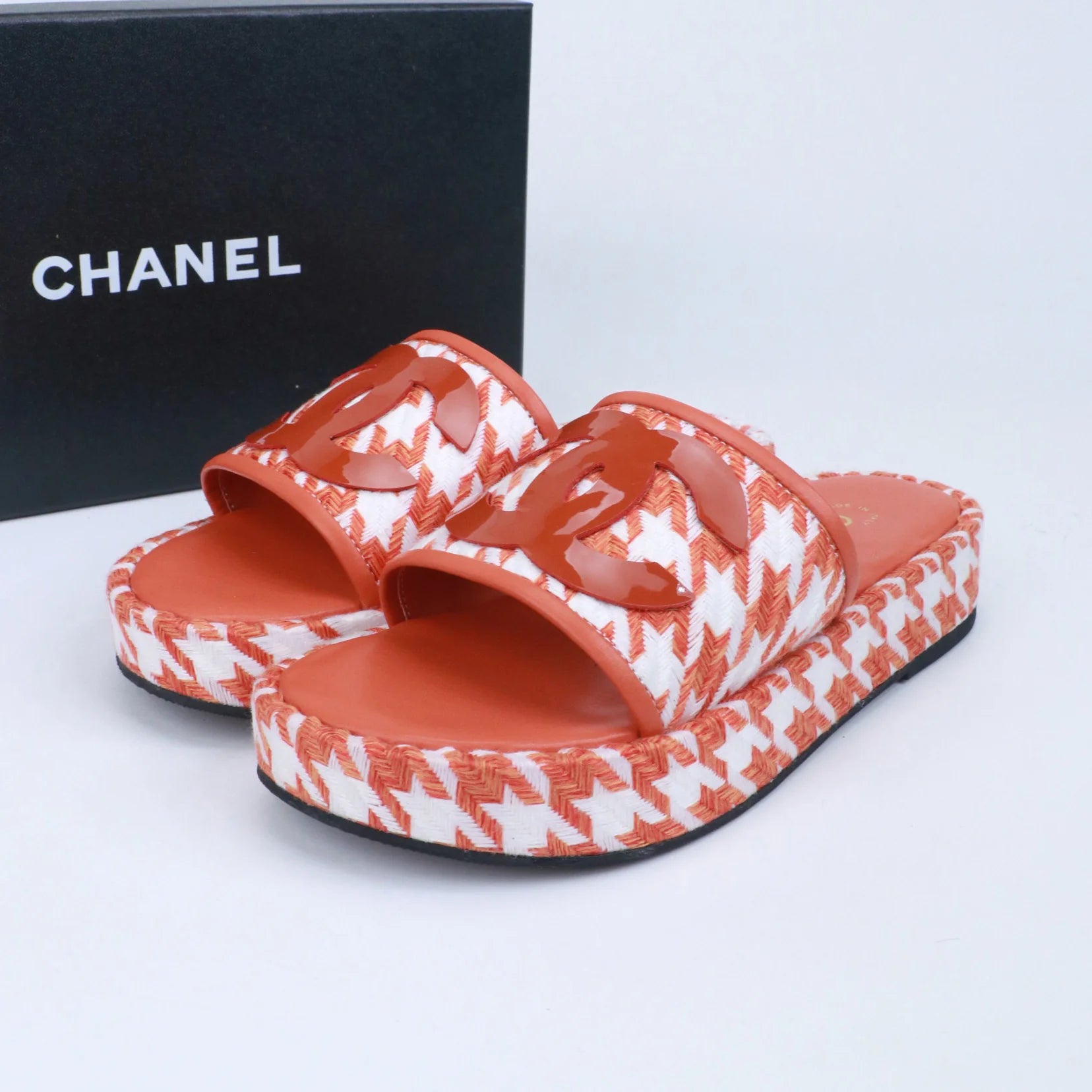 New Versatile Woven Platform Sandals 1026070217