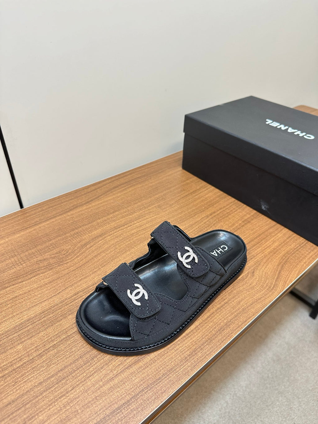 CL 24 New Fashion Beach Sandals XC0424031815