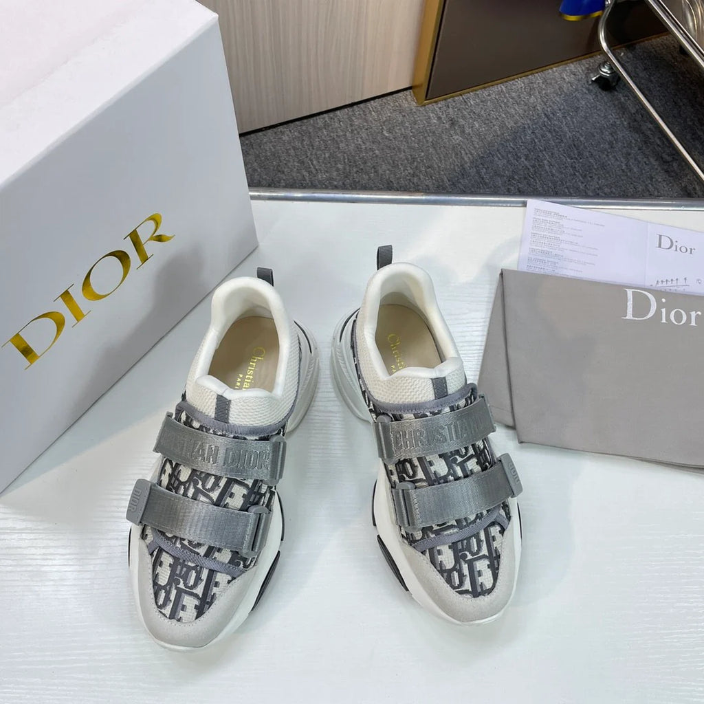Luxury old flower silver-grey women's sports shoes 1024052907