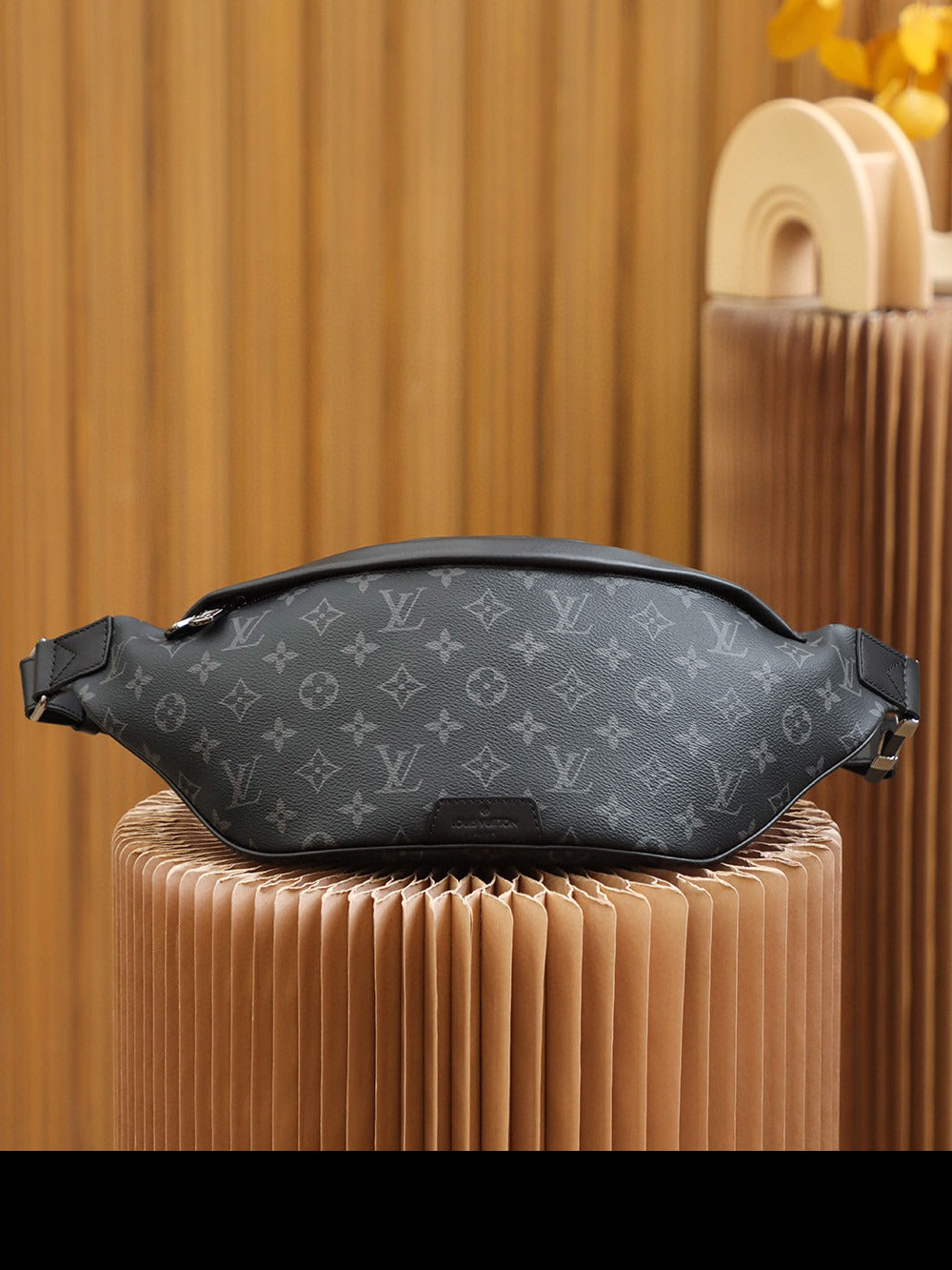 Discovery Bumbag PM Monogram Eclipse Canvas For Men