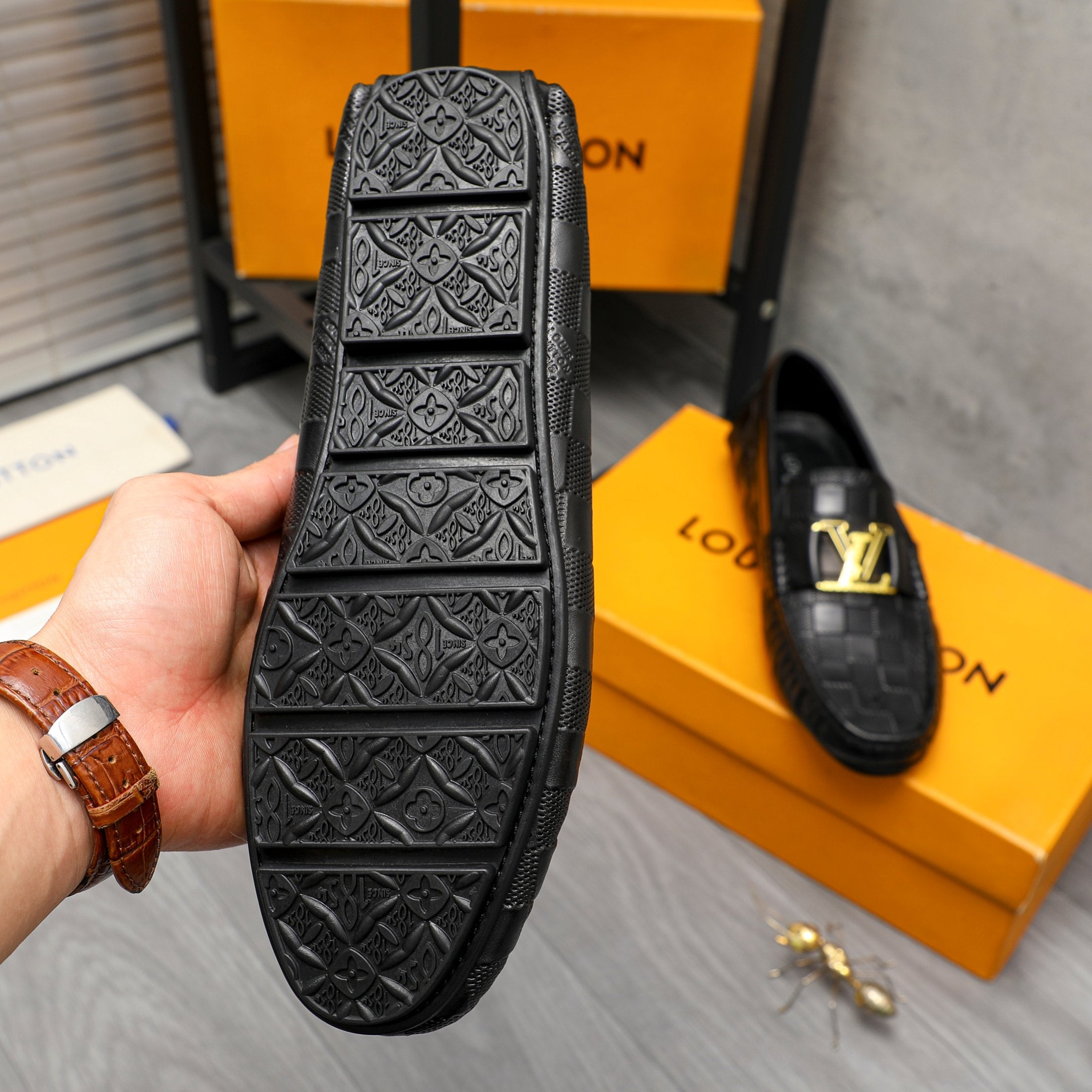 New fashion and versatile business loafers XC0424040202