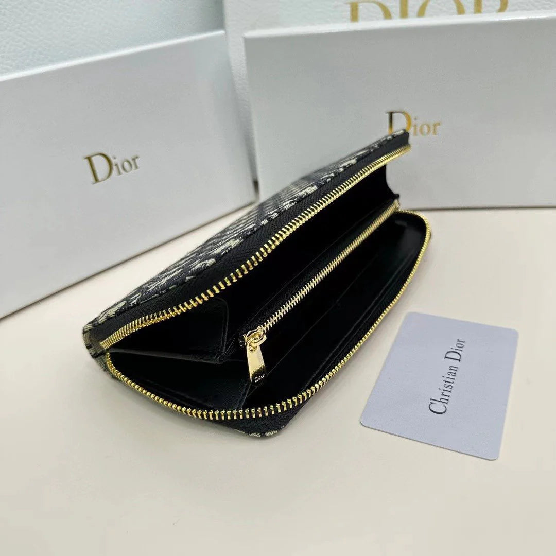 New Fashion Versatile Handbag 1024011508