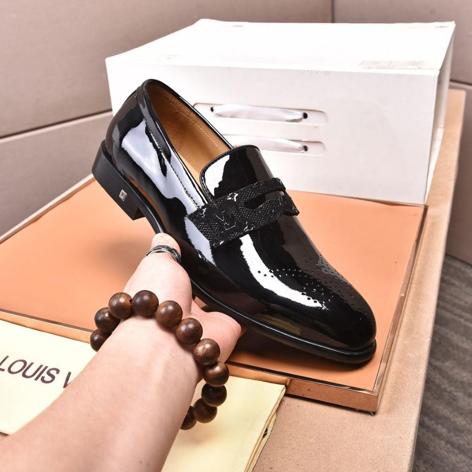 New black fashion leather shoes dress shoes