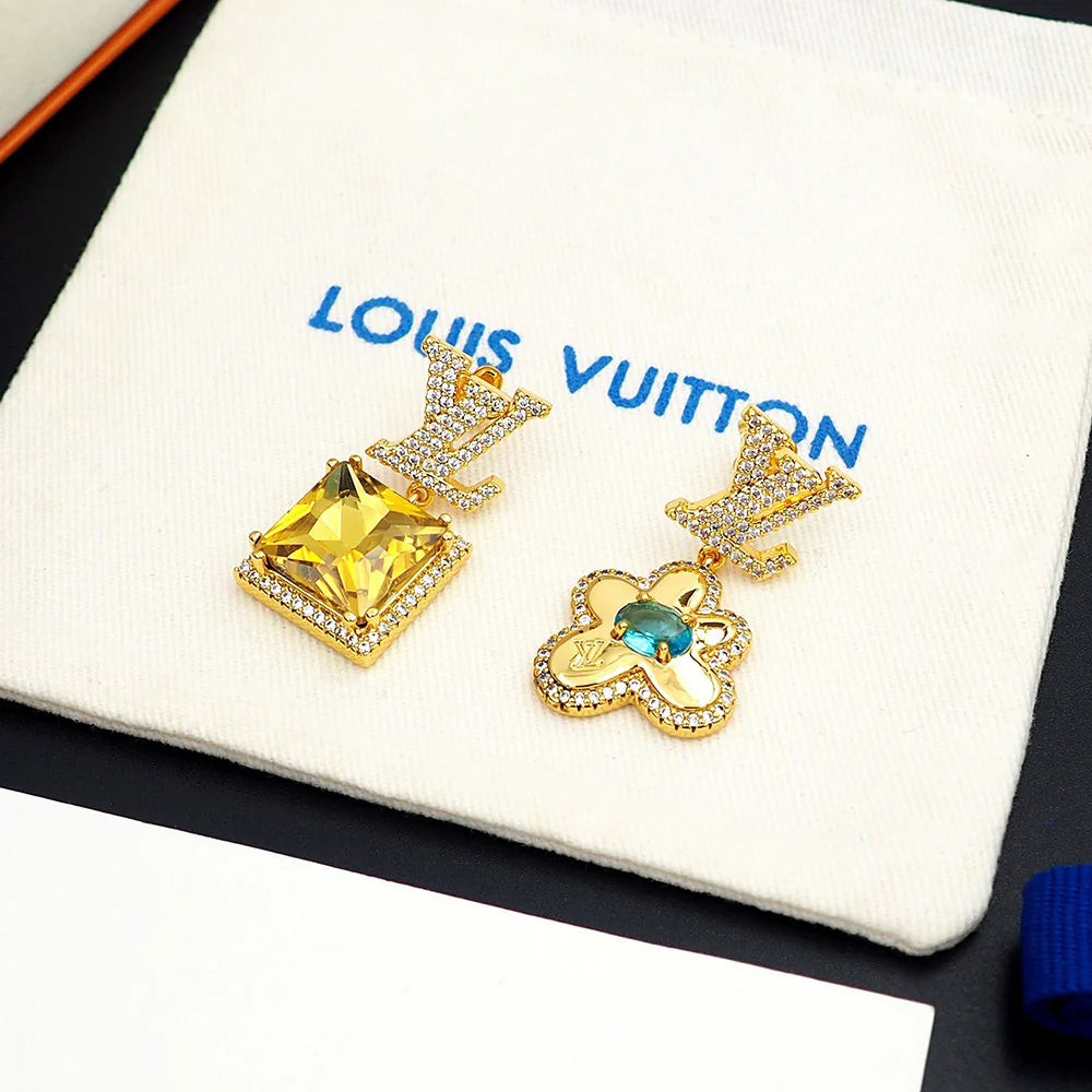 High-class earrings 1425121806
