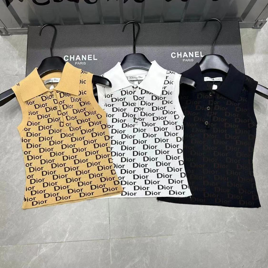 New All-over Letter Jacquard Lapel Pullover Knitted Vest 1024070801