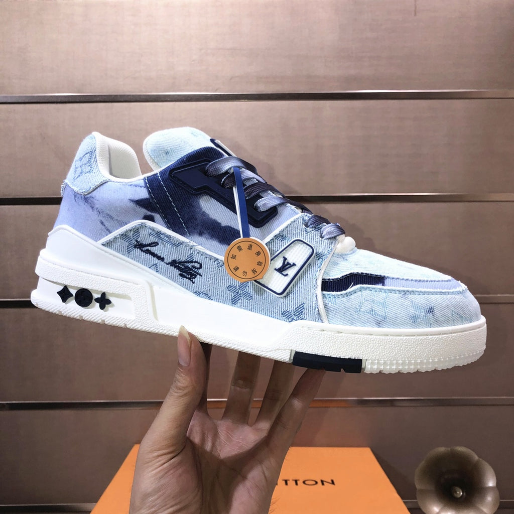 25 Luxury V Brand Casual Sneakers 0425112501