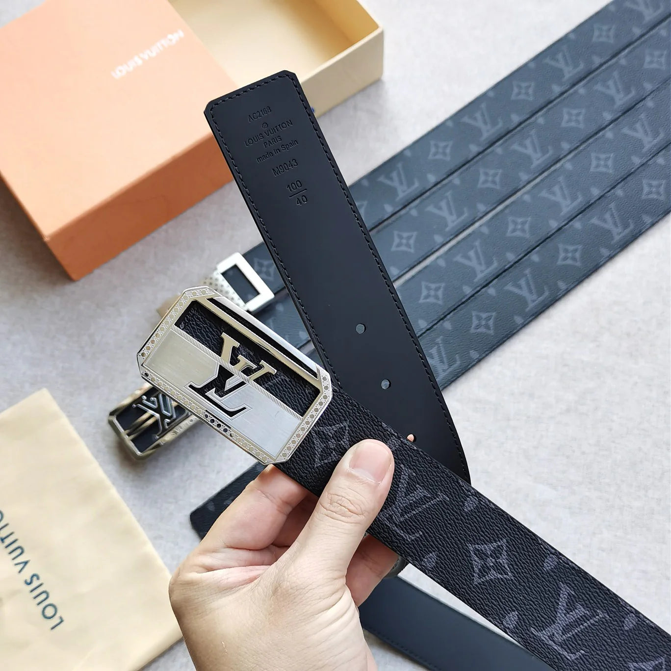 Lv Luxury Genuine Leather Men’s Belt 1025010733