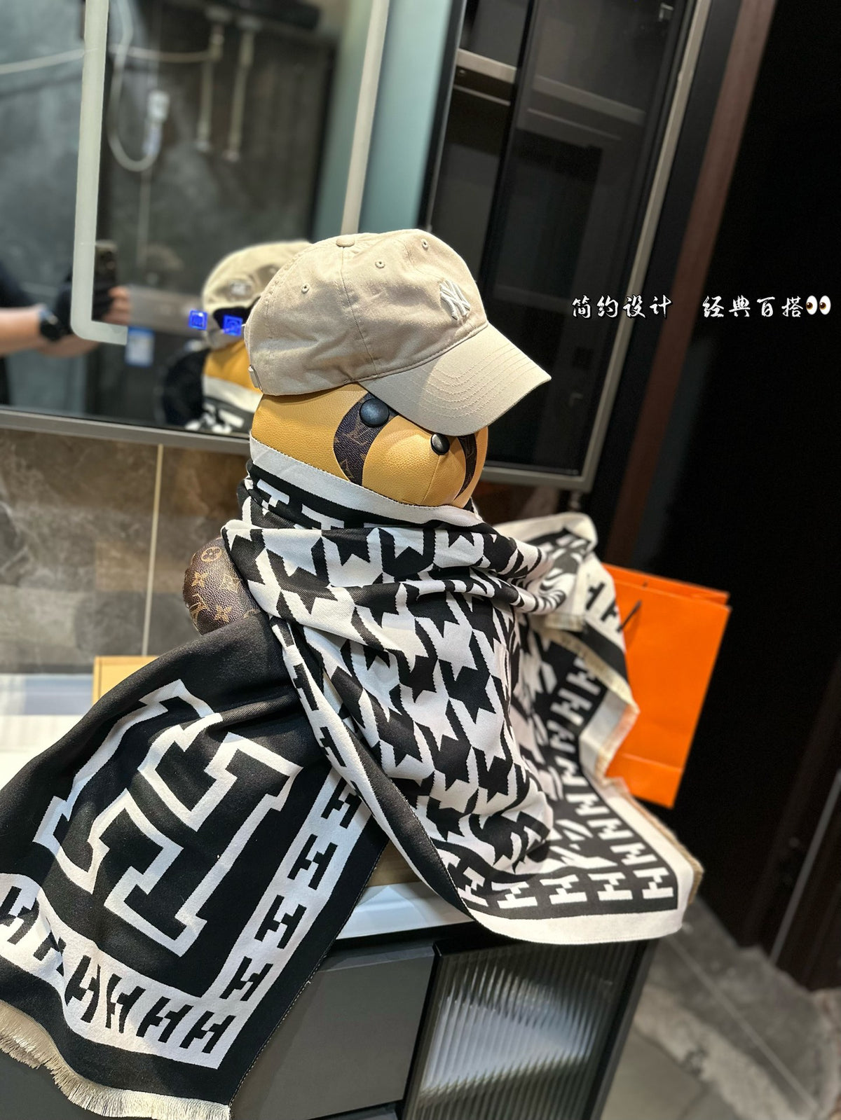 H Brand Womens Scarf XC0426010407