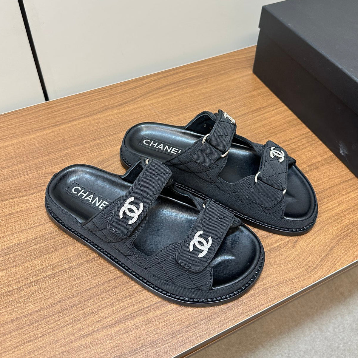 CL 24 New Fashion Beach Sandals XC0424031815