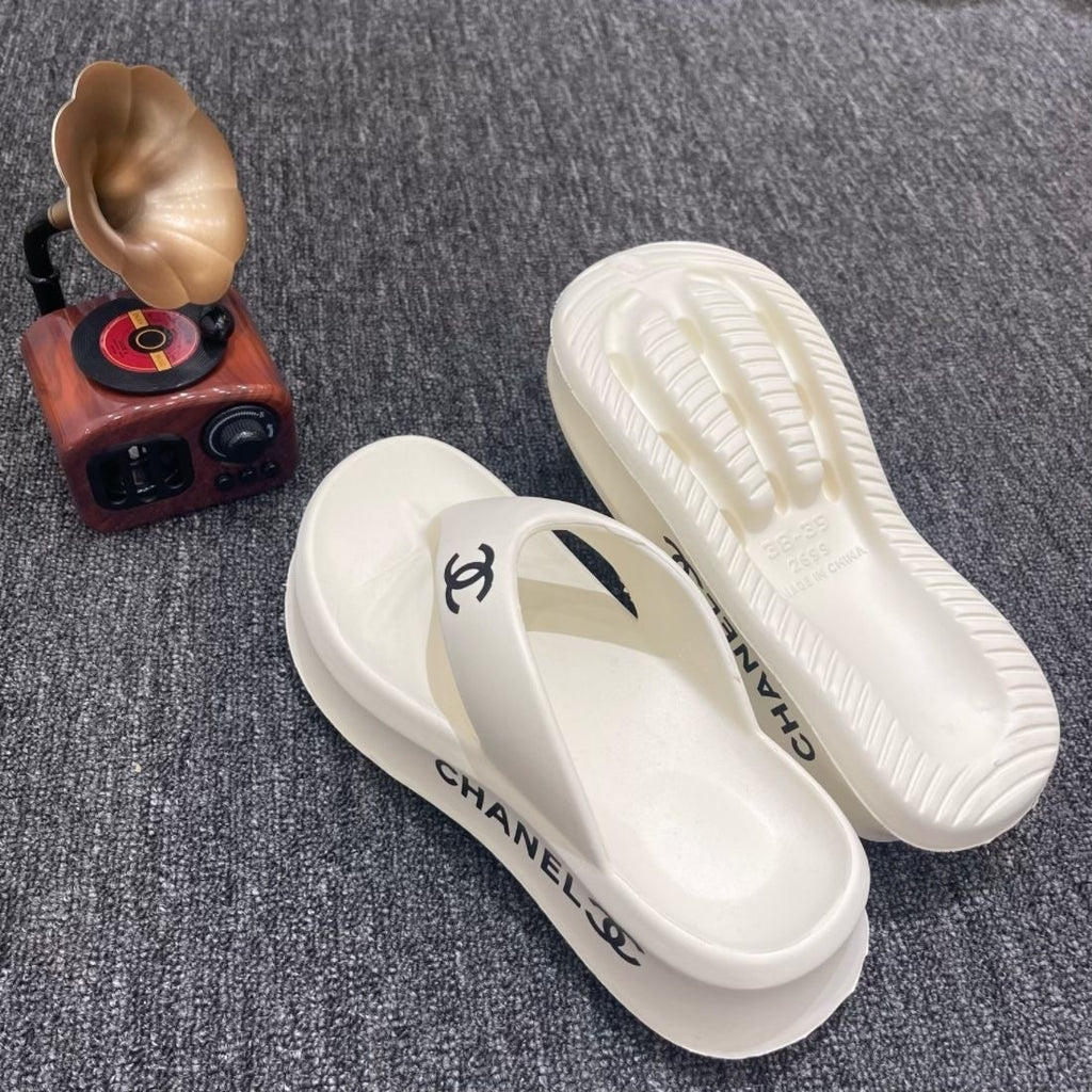 24 Ladies Fashion Luxury Slippers  PD0424041204