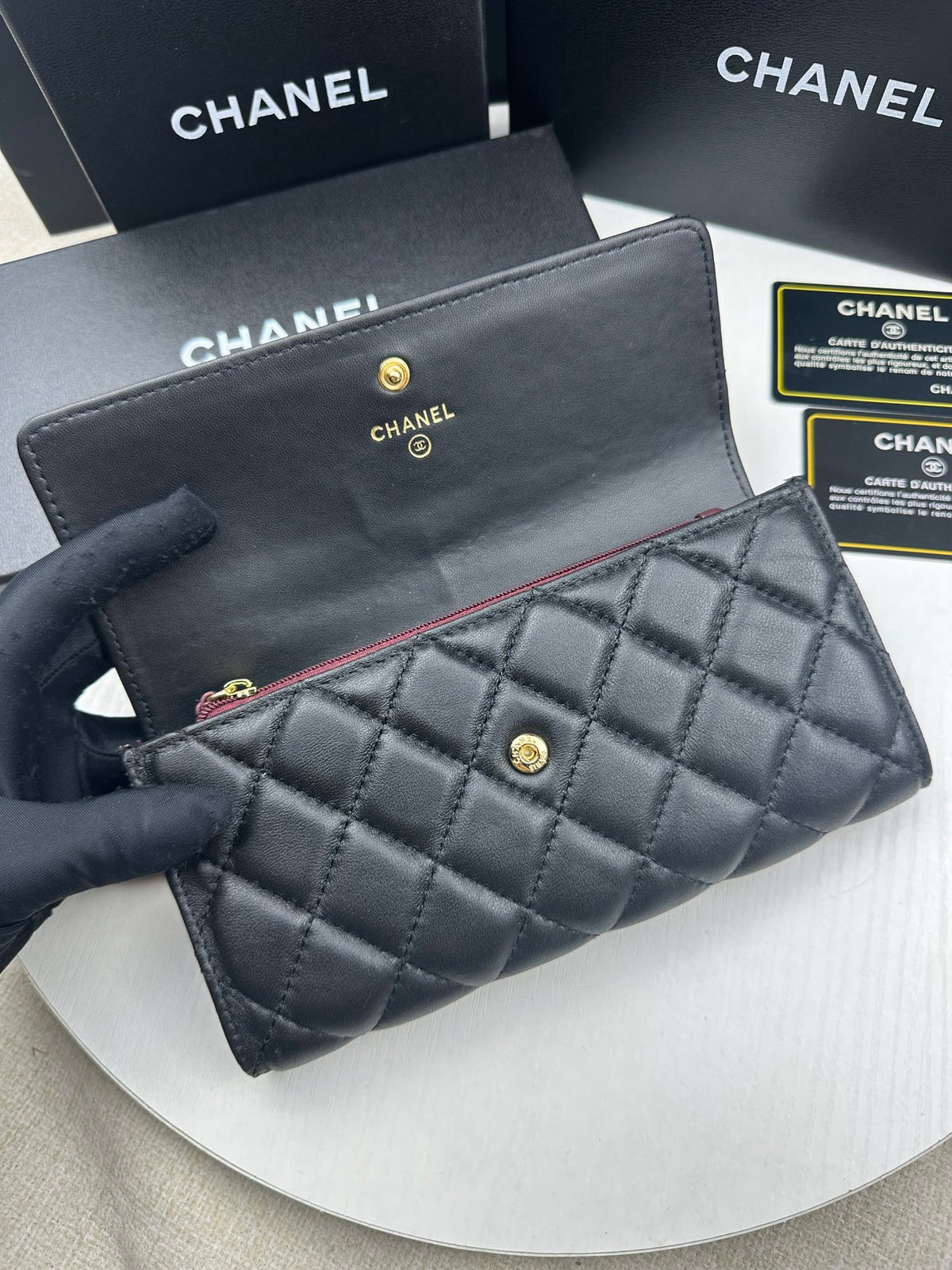 CHA A Timeless Classic Wallet For Women 0425050703