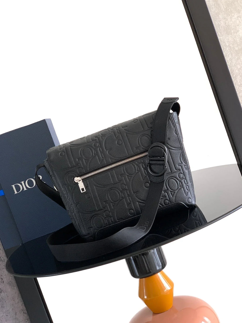CD 2026 Jett Flap Messenger Bag 25cm Black Grained Calfskin