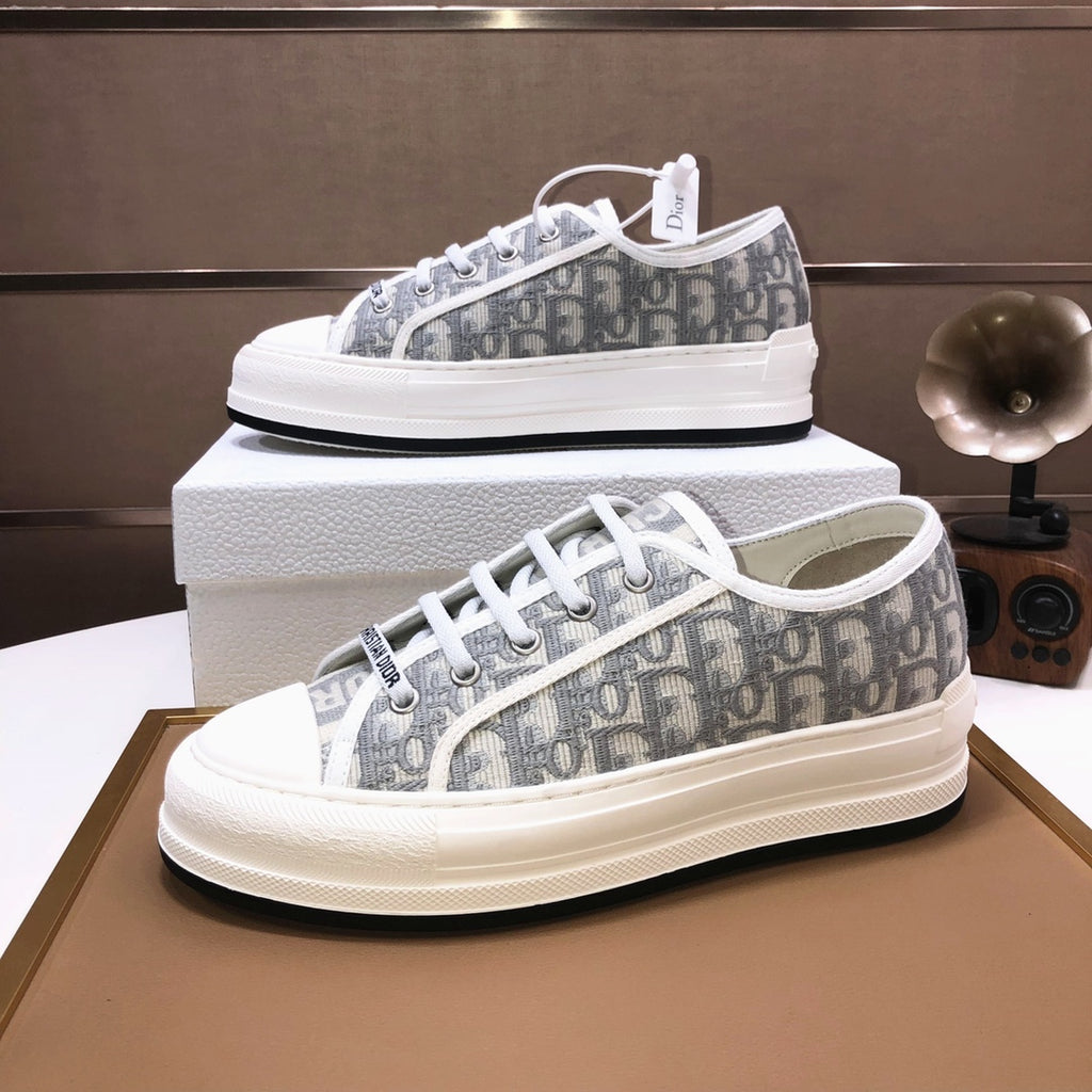 Embroidered Women's Canvas Shoes XC0823080802