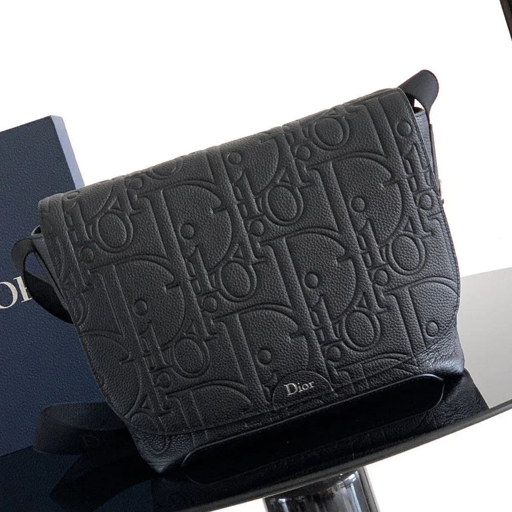 CD 2026 Jett Flap Messenger Bag 25cm Black Grained Calfskin